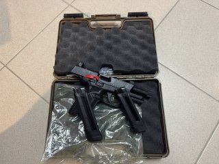 FN 502 T .22lr BLK 1X15 Magazin +1X10 Magazin