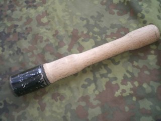 Übungsstielhandgrante Wurfkeule