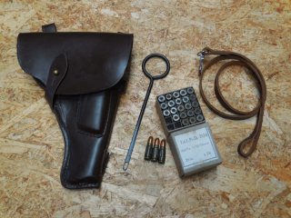 TT33 Tokarev Set: Tasche, Fangriemen, Putzstock, 25 EX Patronen 7,62x25 TOP Zustand (auch M57)