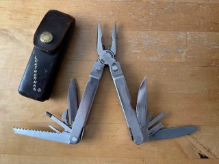 Leatherman Super Tool mit Etui