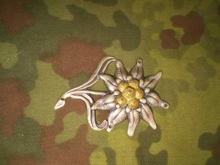 Mützenabzeichen Gebirgsjägeredelweiß