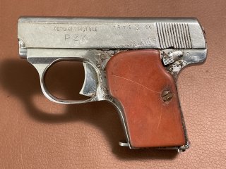 Taschenpistole PZK im Kaliber 6,35 mm Browning SNR 1336