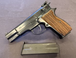 Mauser 90 DA im Kaliber 9mmLuger mit Ersatzmagazin