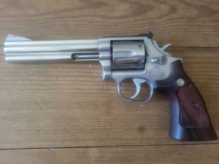 Smith & Wesson Revolver Modell 686 6" Lauf Kal. .357 Magnum