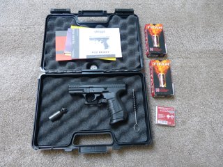 Gas/Knall Schreckschusspistole Pistole Walther Mod. P22 Ready 9mm P.A.K. inkl. Munition