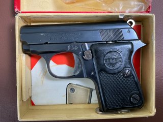 Taschenpistole der Firma Astra Mod.2000 im Kaliber 6,35 mm Browning SNR 780500