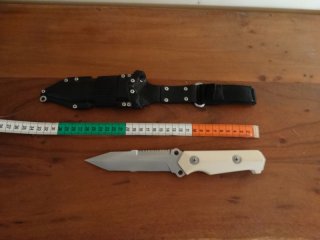 *** MESSER *** CUSTOM *** OUTDOOR *** BUSHCRAFT *** JAGD SURVIVAL FAHRTEN *** FULL TANG ***
