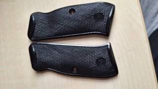 CZ 75 Griffschalen Original