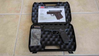 Pistole ISSC M 22 Kal. 9mm PAK