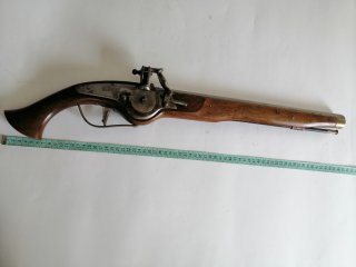 Radschloss Pistole vom Hersteller Mendi im Kal.45 !!