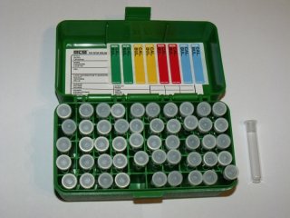 MTM - Box mit 50 Pulverröhrchen aus Glas