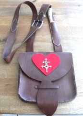 Jagdttasche mit Messer