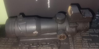 Tactical Compact Type Scope 4x32 mit RedDot visier