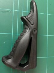 Foregrip schwarz für Picatinny mit Batteriefach