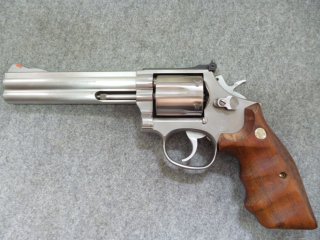 1 Revolver Smith & Wesson 686-3, Kal. .357Mag