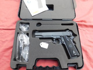 Taurus 1911 Pistole Kal. 45 ACP, neu im Koffer mit Zubehör