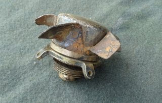 2.WK Britischer Bombenzünder, verm. PISTOL NOSE No.45 mit Membranen Zündung.