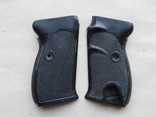 Griffschalenpaar (inkl. neuer Schraube) für Walther P1