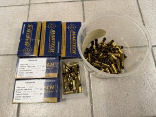 Hülsen im Kaliber 44