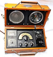 Original SPIRIT OF ST. LOUIS RADIO ALARM STATION - SNICKERS EDITION - Komplett