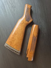 Mossberg 500 Vorder und Hinterschaft Holz