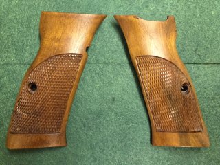 Holzgriffschalen für Brünner CZ 75 / CZ 85. Top Zustand
