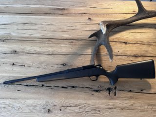 Blaser R8 .300 Win. Mag. | Raven Arms Carbon M80 | 52 cm Lauf | extrem leicht & führig
