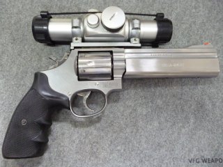 1 Revolver Smith & Wesson 686-4, Kal. .357Mag