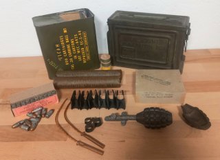 Orig. US Army. Konvolut, Sammelsurium, WW2, Demoltion, Deko, Mine, Sprengfalle